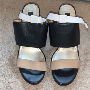 👠 White House Black Market Shoes